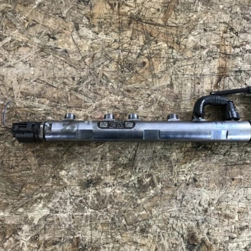 Rampa injectoare / BMW Seria 5 E60 2009 / Motor, racire si evacuare