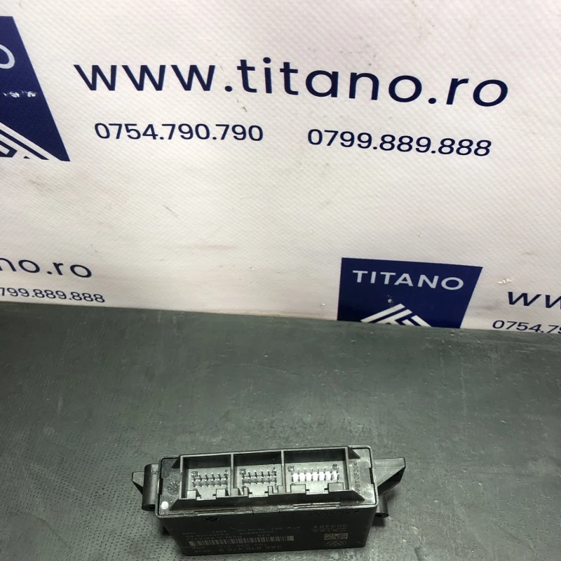 Modul calculator senzor parcare / Volkswagen Passat B7 2012 / Audio si electronice