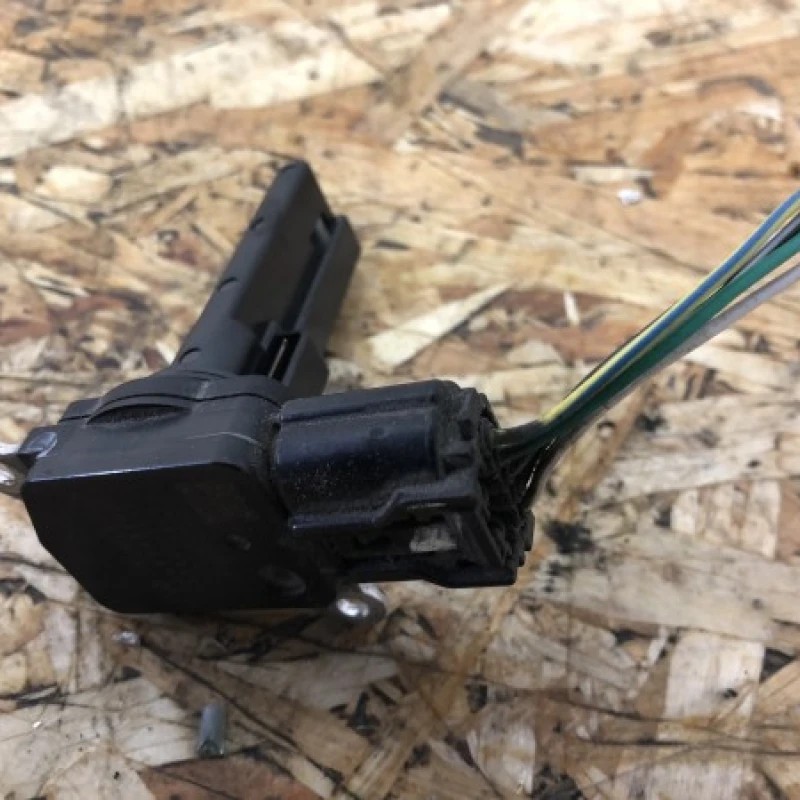 Senzor debitmetru aer / Subaru Outback Outback 2010 / Audio si electronice