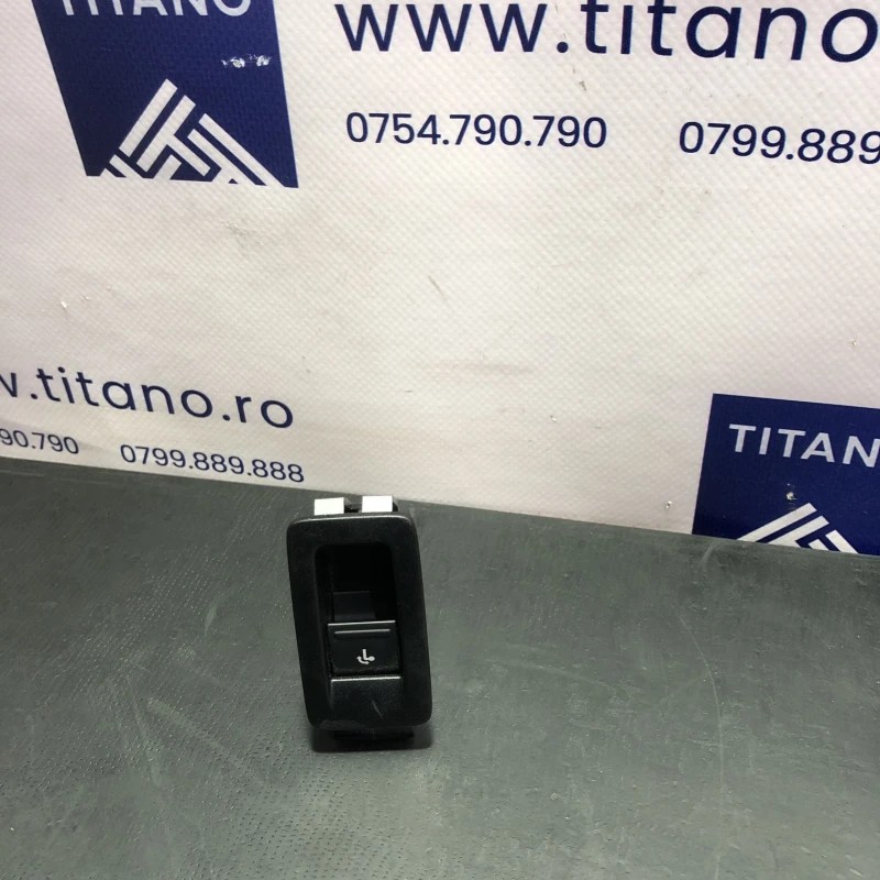 Buton carlig electric / Volkswagen Passat B7 2012 / Interior