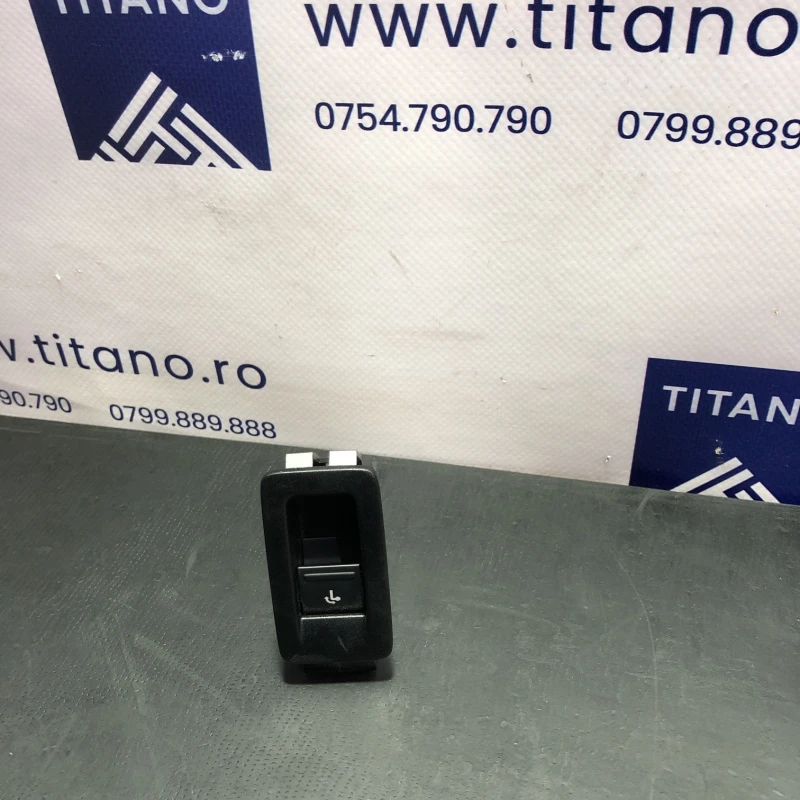 Buton carlig electric / Volkswagen Passat B7 2012 / Interior