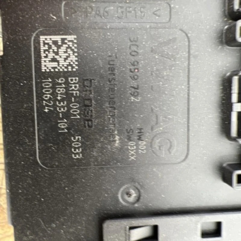 Modul confort usa dreapta fata / Volkswagen Passat B6 2010 / Audio si electronice