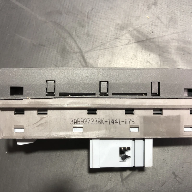 Butoane consola centrala / Volkswagen Passat B7 2012 / Interior