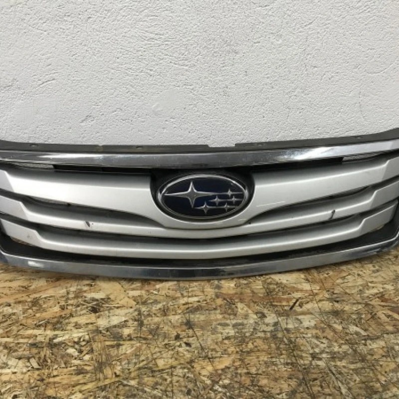 Grila bara fata cu emblema / Subaru Outback Outback 2010 / Caroserie, oglinzi si faruri