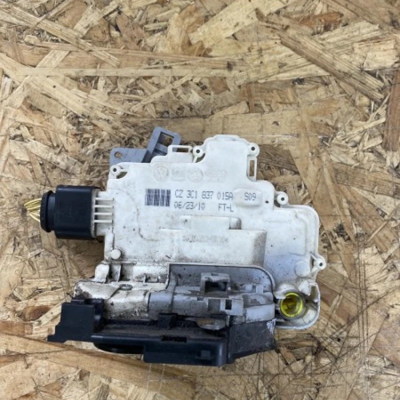 Iala broasca usa stanga fata / Volkswagen Passat B6 2010 / Caroserie, oglinzi si faruri