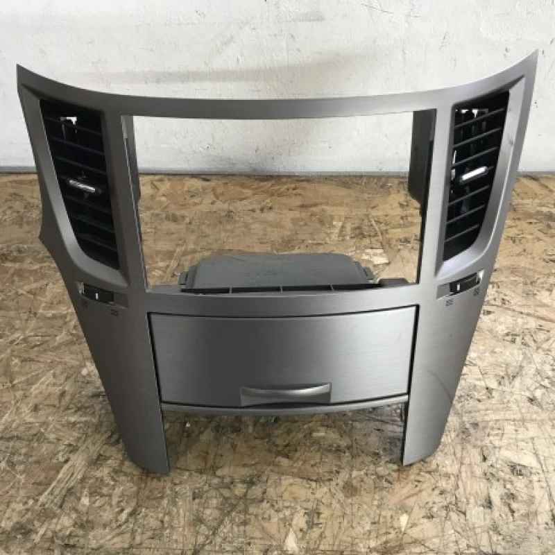 Ornament central cu grile ventilatie Subaru 