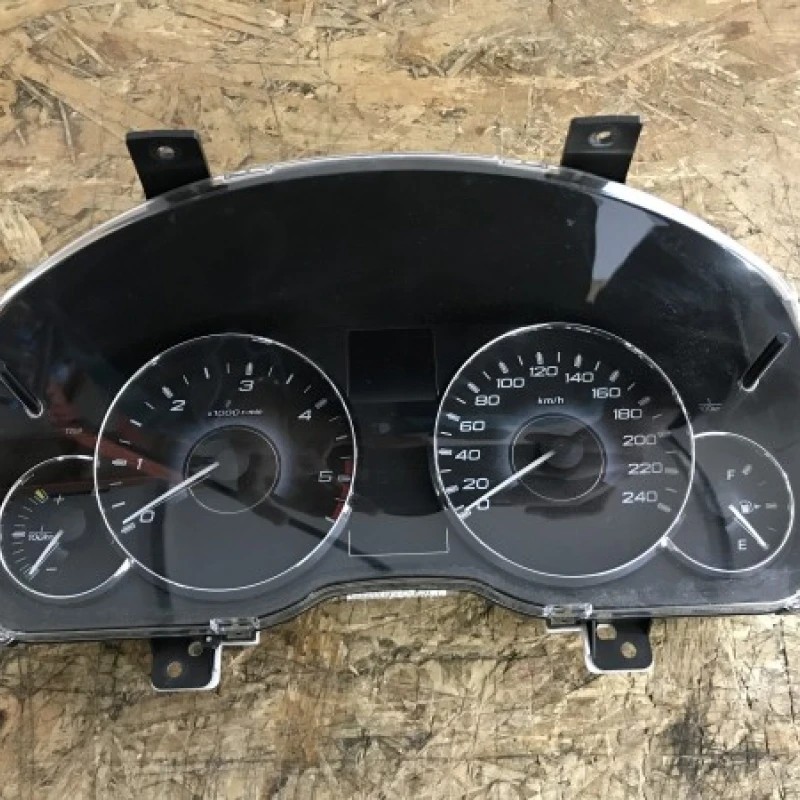 Ceas bord Europa / Subaru Outback Outback 2010 / Interior
