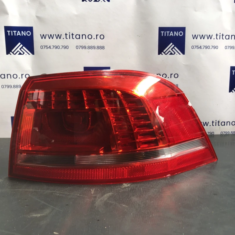 Stop dreapta caroserie / Volkswagen Passat B7 2012 / Caroserie, oglinzi si faruri