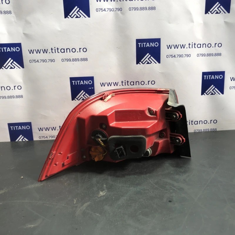 Stop dreapta caroserie / Volkswagen Passat B7 2012 / Caroserie, oglinzi si faruri