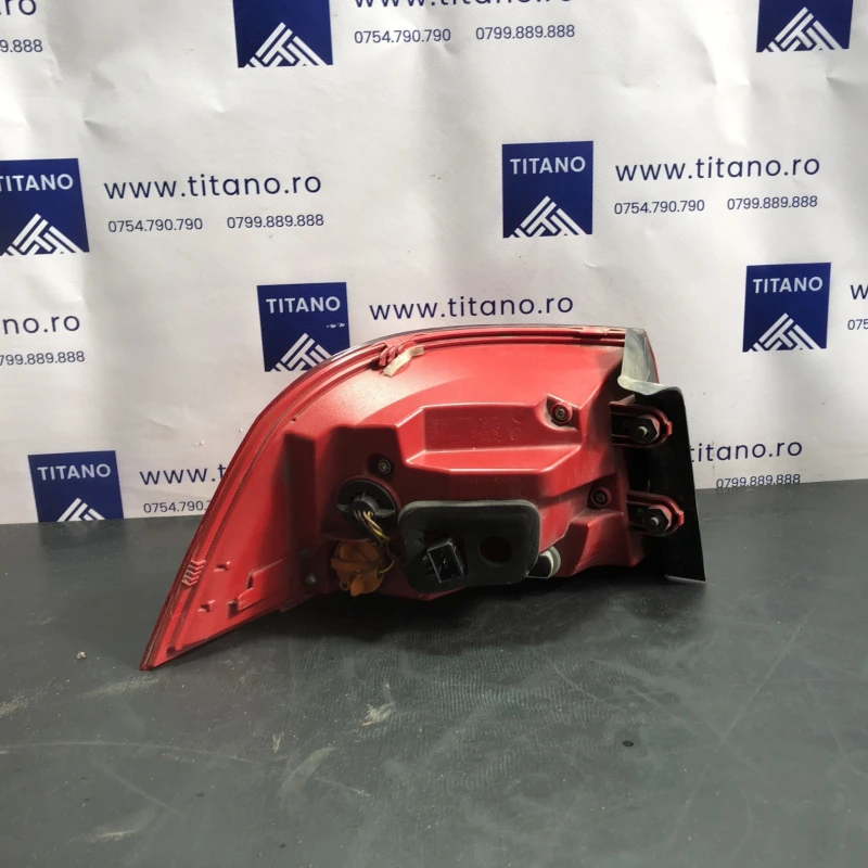 Stop dreapta caroserie / Volkswagen Passat B7 2012 / Caroserie, oglinzi si faruri