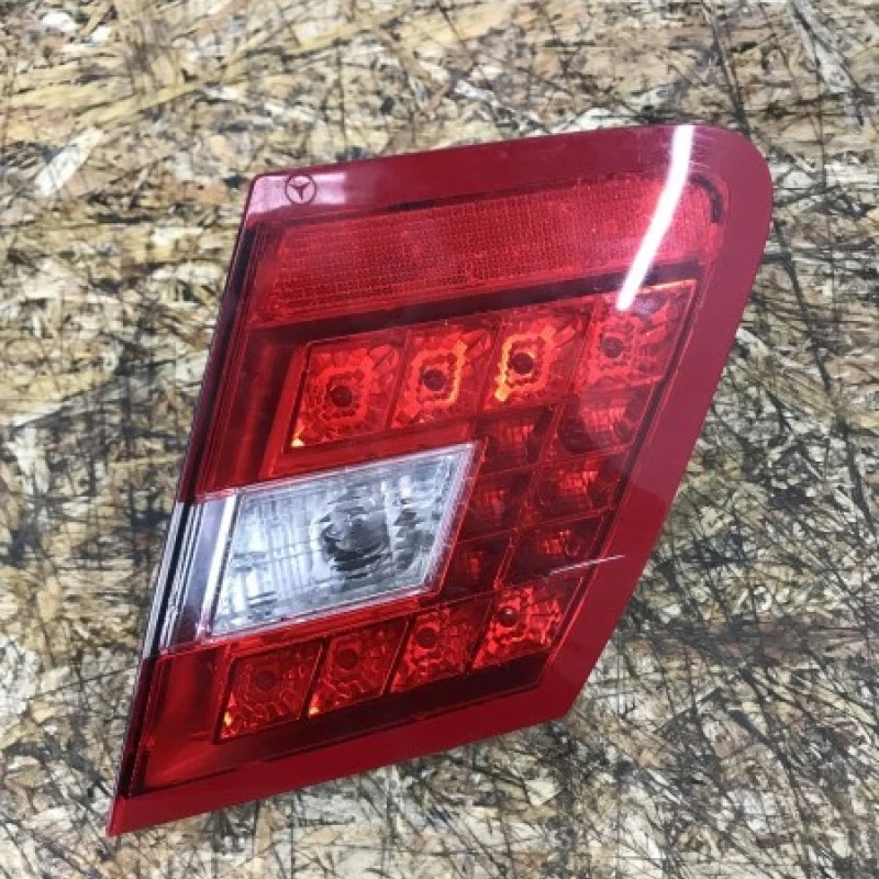 Stop dreapta / Mercedes-Benz E Class W212 2009 / Caroserie, oglinzi si faruri
