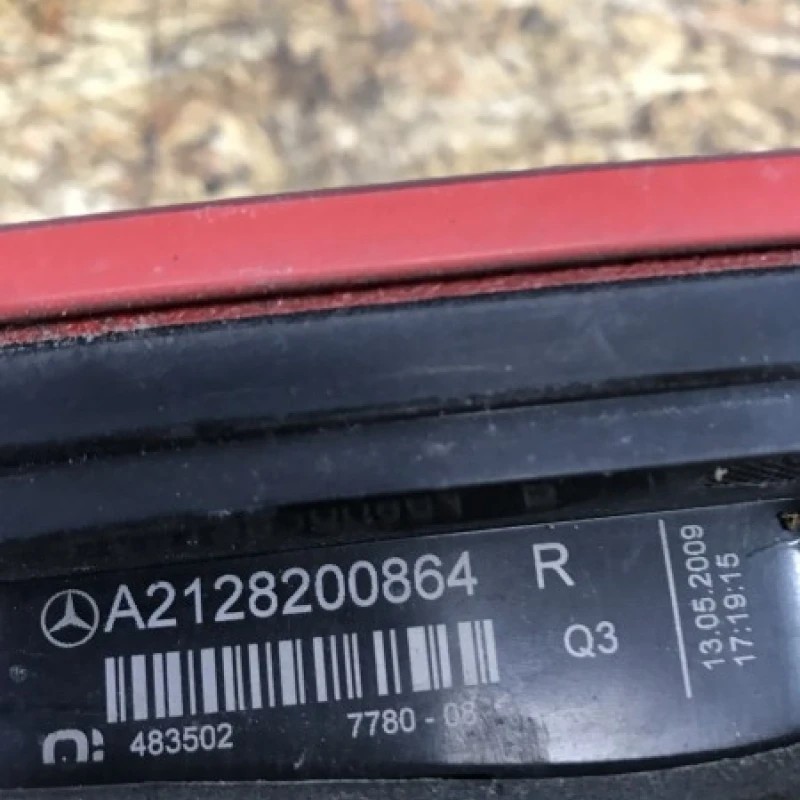 Stop dreapta / Mercedes-Benz E Class W212 2009 / Caroserie, oglinzi si faruri