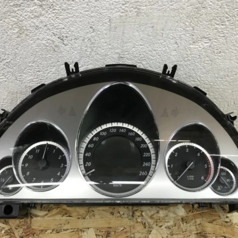 Ceas bord Mercedes-Benz E Class W212 2009