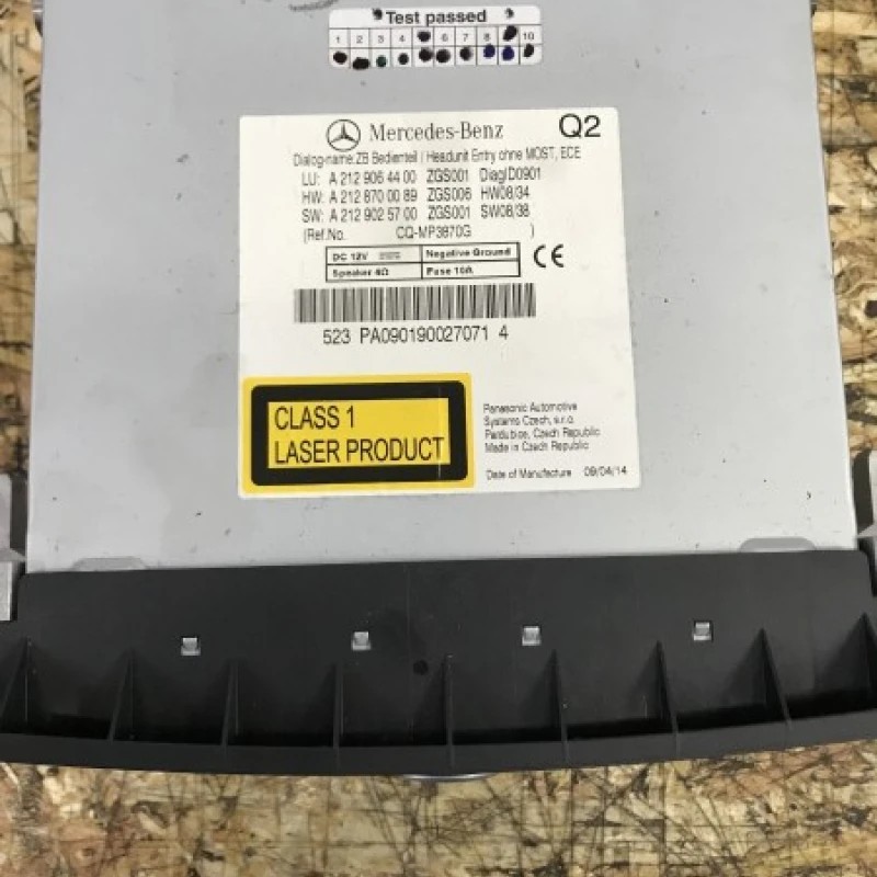 Radio CD / Mercedes-Benz E Class W212 2009 / Interior