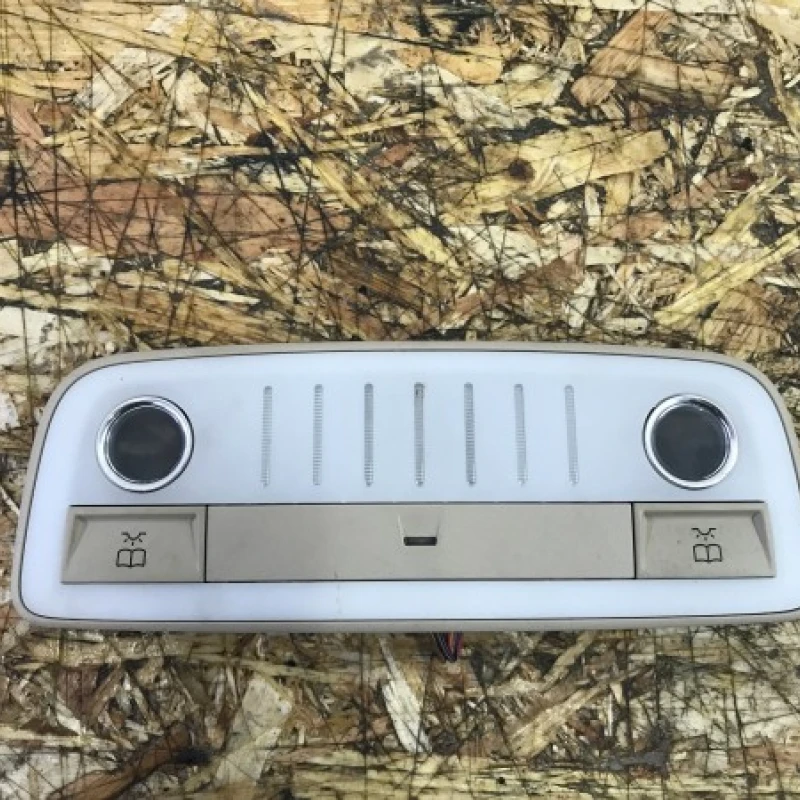 Lampa plafon / Mercedes-Benz E Class W212 2009 / Interior