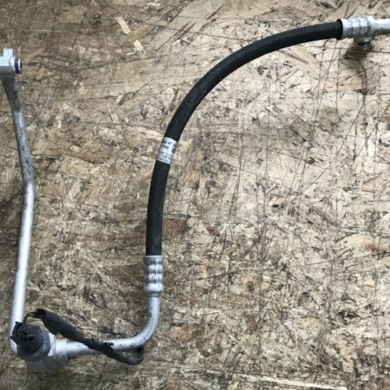 Conducta clima / Mercedes-Benz E Class W212 2009 / Climatizare
