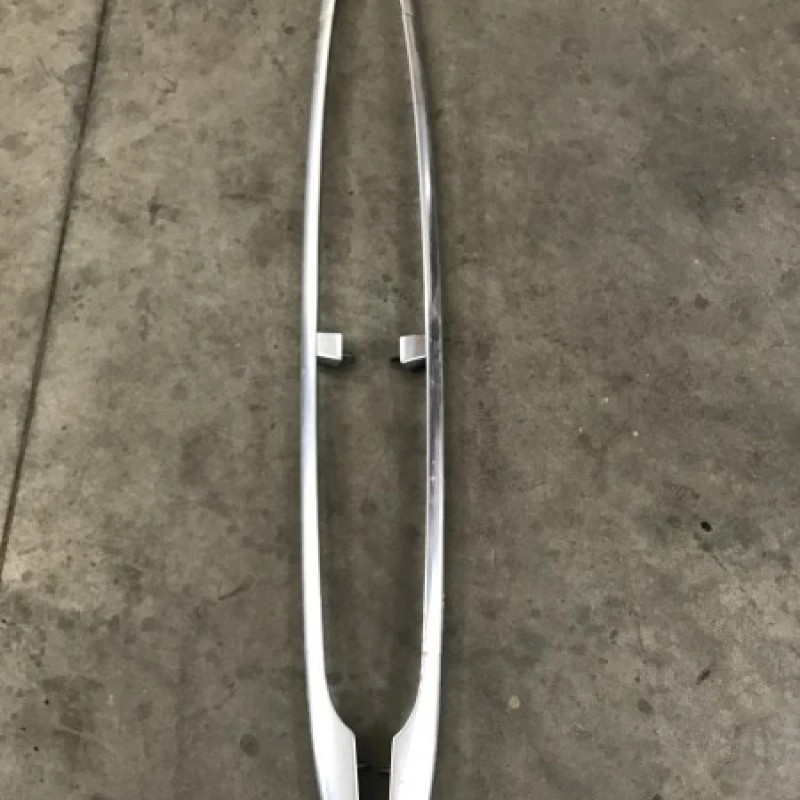 Bari longitudinale Volkswagen Passat B6 2010