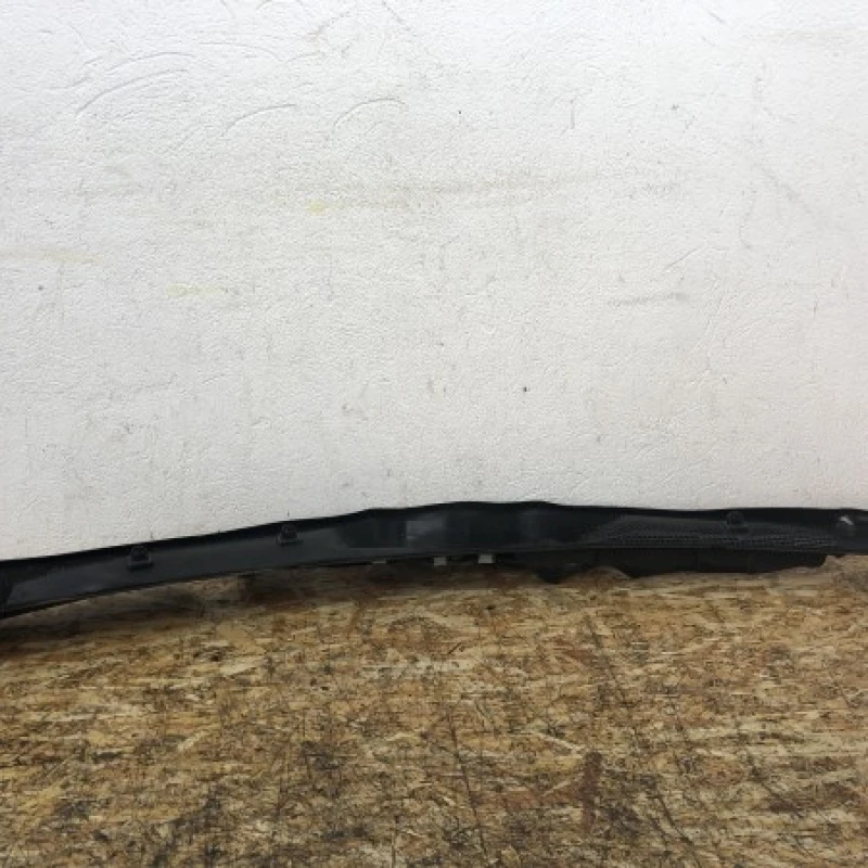 Grila stergator parbriz Mercedes-Benz 