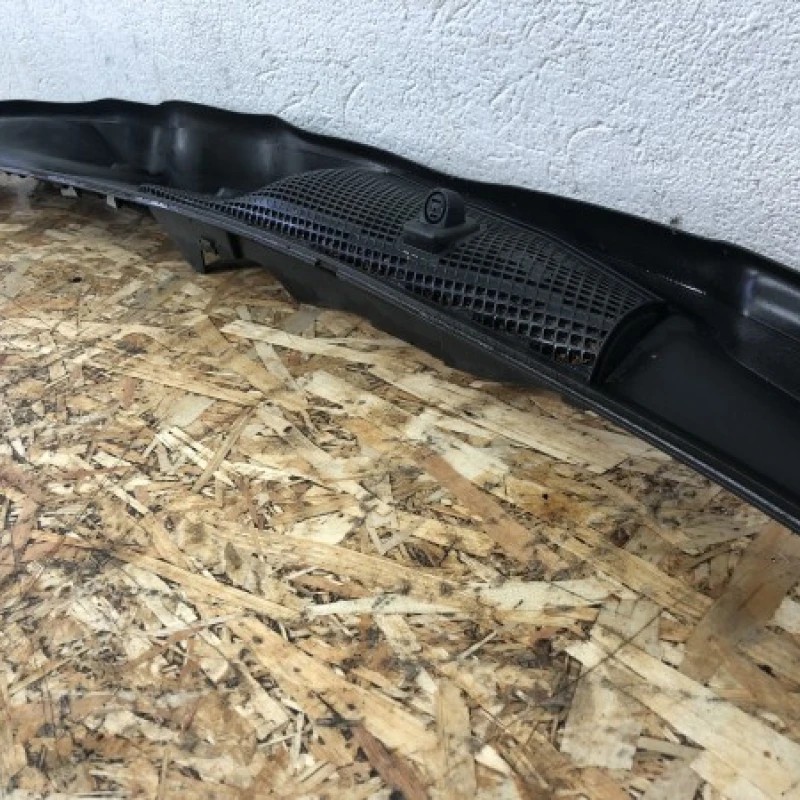Grila stergator parbriz / Mercedes-Benz E Class W212 2009 / Caroserie, oglinzi si faruri