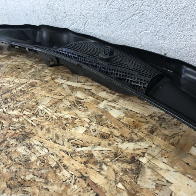 Grila stergator parbriz / Mercedes-Benz E Class W212 2009 / Caroserie, oglinzi si faruri