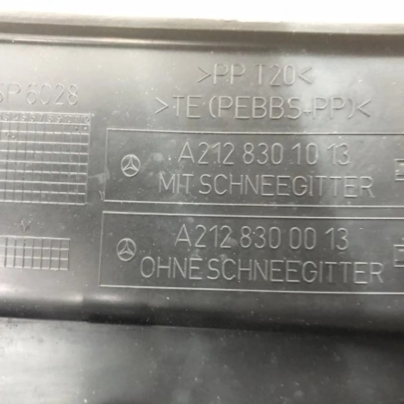 Grila stergator parbriz / Mercedes-Benz E Class W212 2009 / Caroserie, oglinzi si faruri
