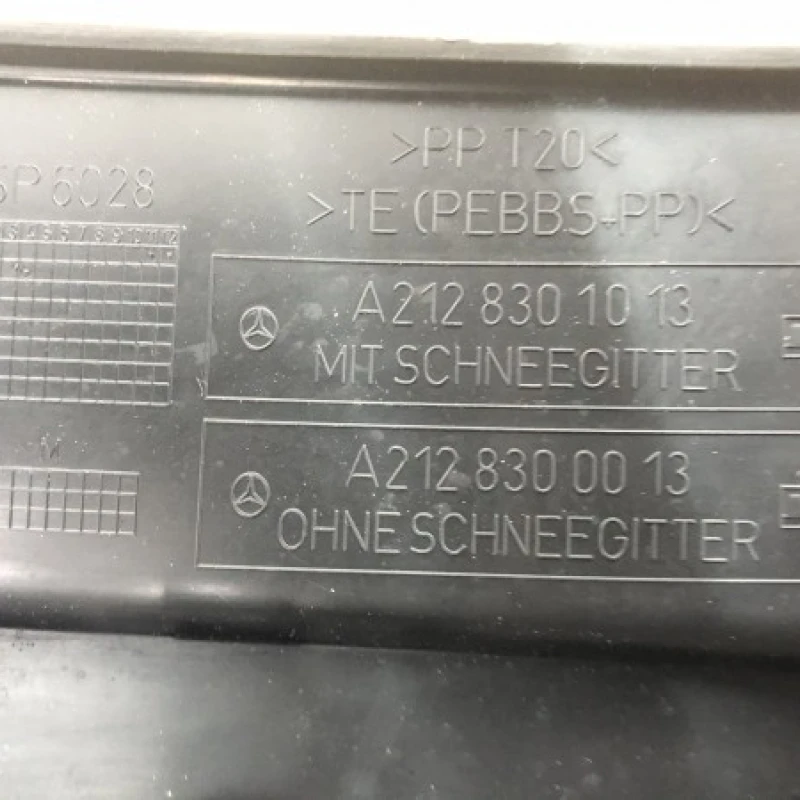 Grila stergator parbriz / Mercedes-Benz E Class W212 2009 / Caroserie, oglinzi si faruri