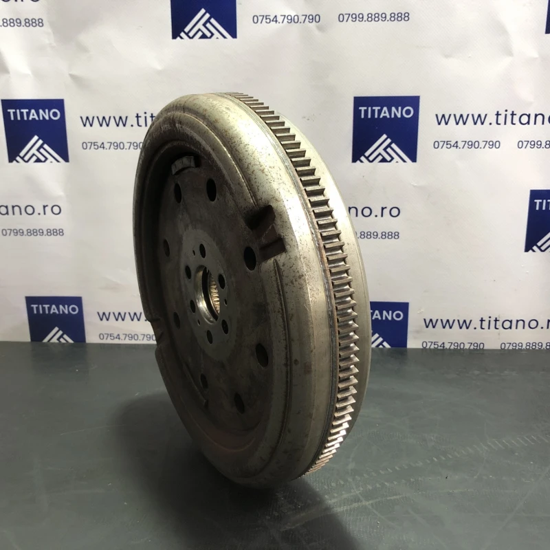 Volanta / Volkswagen Passat B7 2013 / Cutie viteze, ambreiaj, transmisie