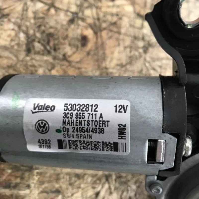 Motoras stergator haion / Volkswagen Passat B7 2013 / Caroserie, oglinzi si faruri