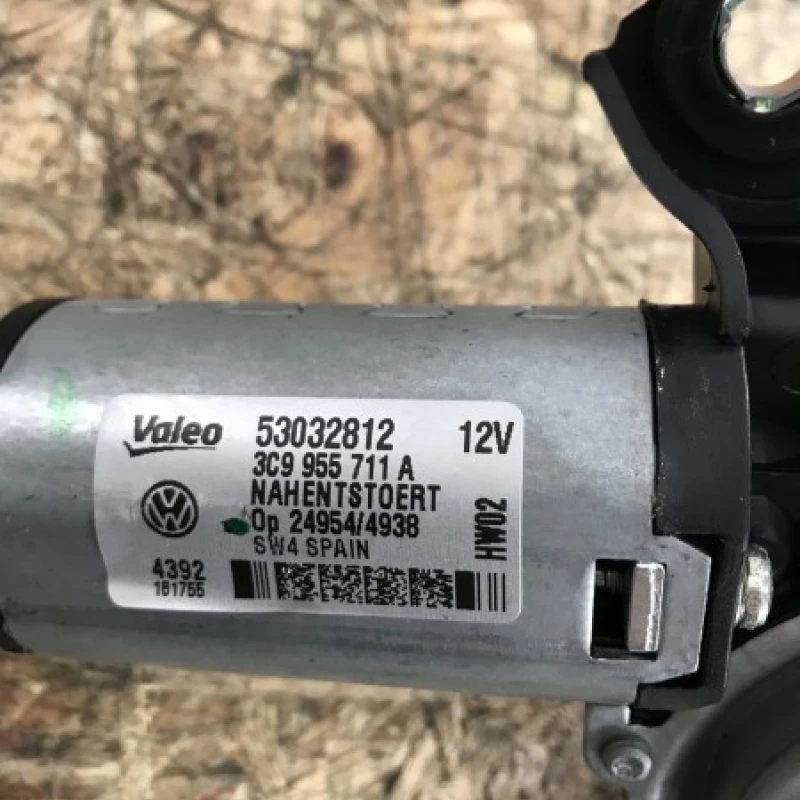 Motoras stergator haion / Volkswagen Passat B7 2013 / Caroserie, oglinzi si faruri