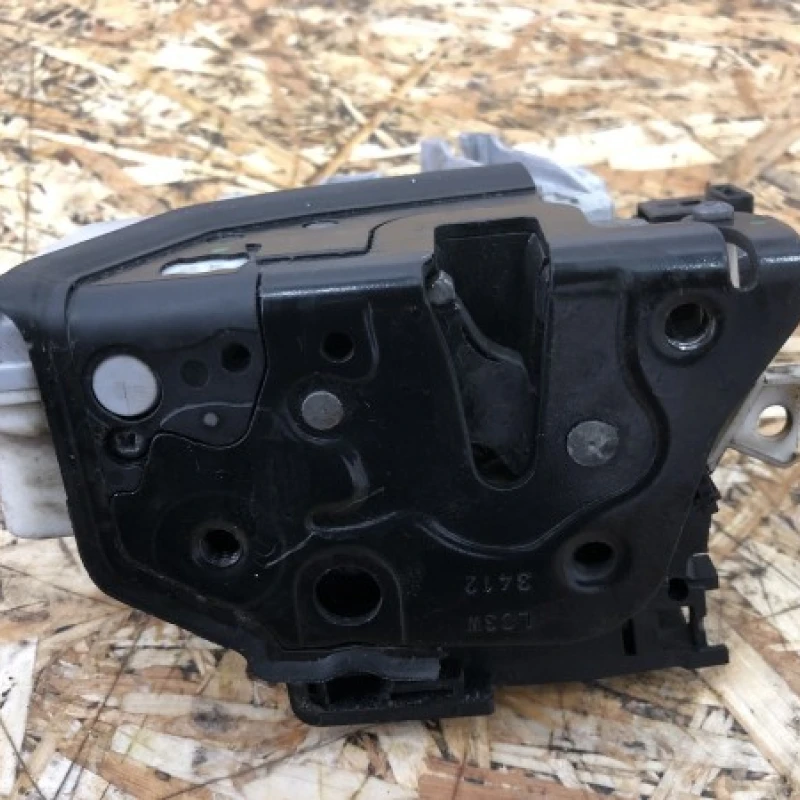 Iala broasca usa stanga fata Volkswagen 
