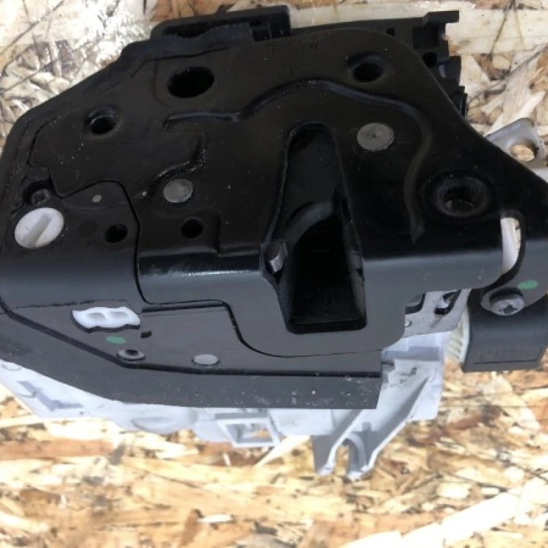 Iala broasca usa dreapta spate / Volkswagen Passat B7 2013 / Caroserie, oglinzi si faruri