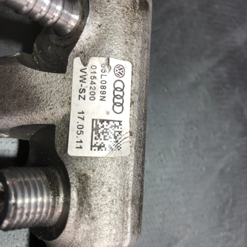 Rampa injectoare cu senzor / Volkswagen Passat B7 2013 / Motor, racire si evacuare