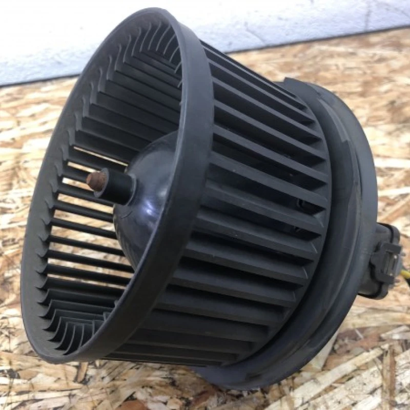 Ventilator habitaclu Ford 