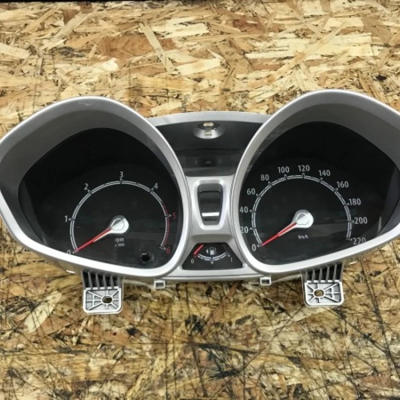 Ceas bord / Ford Fiesta MK6 2012 / Interior