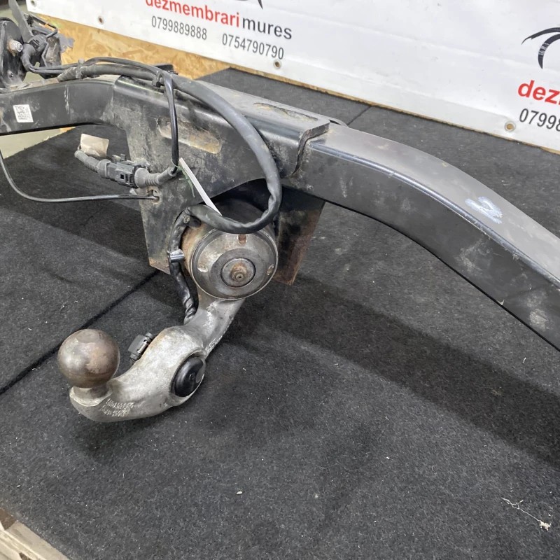Carlig remorcare / Volkswagen Tiguan 5N 2012 / Caroserie, oglinzi si faruri