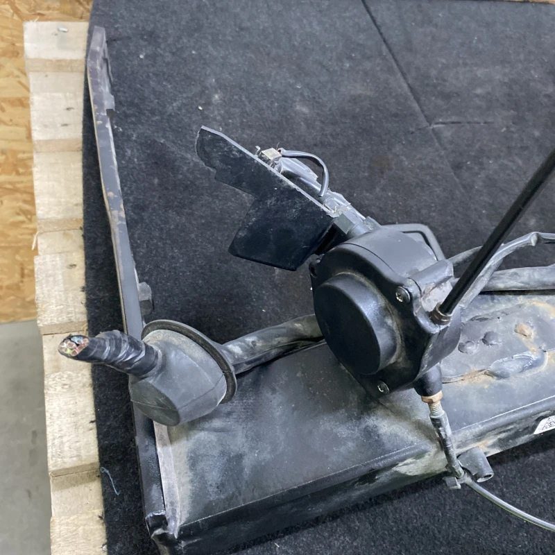 Carlig remorcare / Volkswagen Tiguan 5N 2012 / Caroserie, oglinzi si faruri