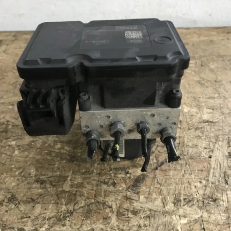 Pompa ABS / Ford Fiesta MK6 2012 / Frane
