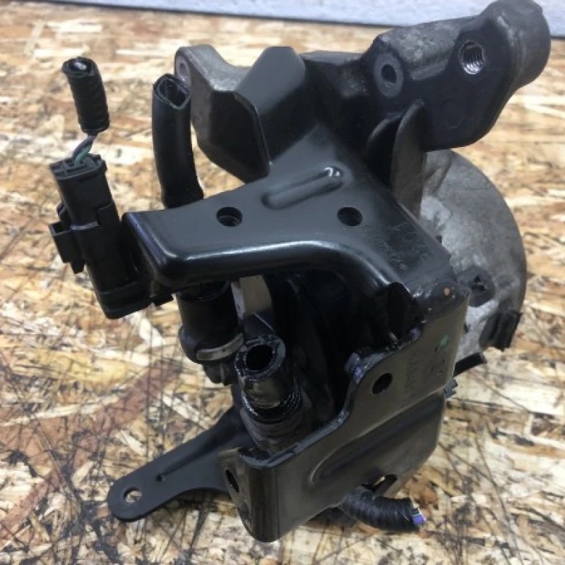 Carcasa filtru motorina / Ford Fiesta MK6 2012 / Motor, racire si evacuare
