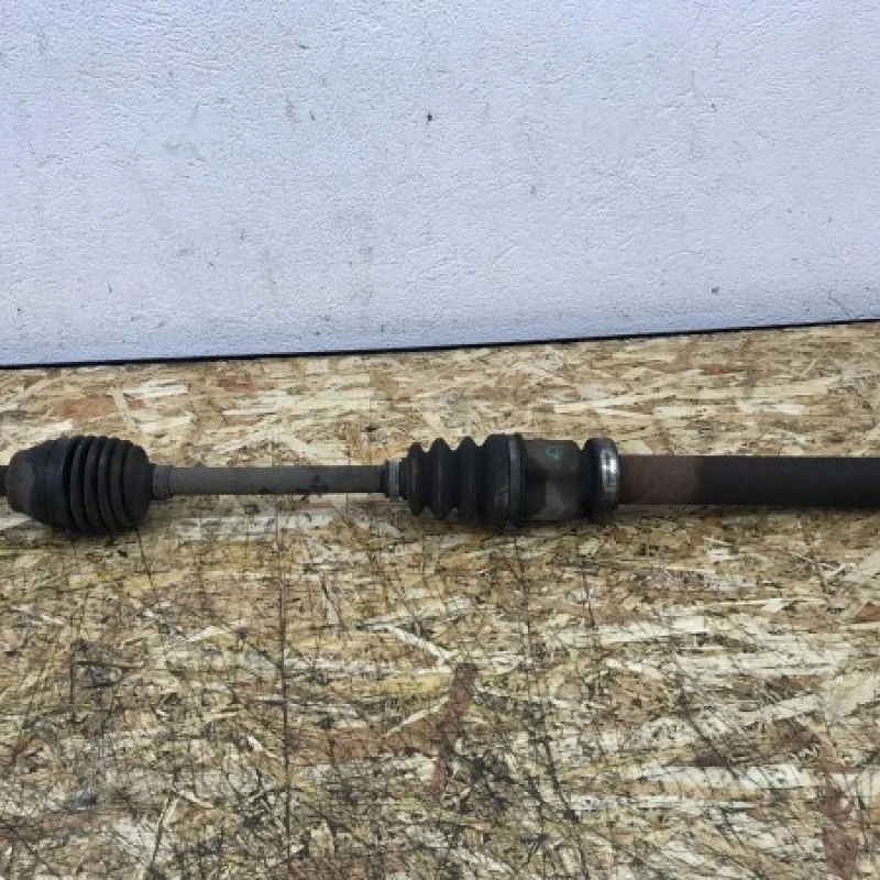 Planetara dreapta fata / Ford Fiesta MK6 2012 / Directie si suspensie