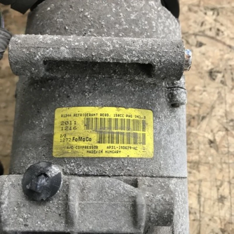 Compresor clima / Ford Fiesta MK6 2012 / Caroserie, oglinzi si faruri