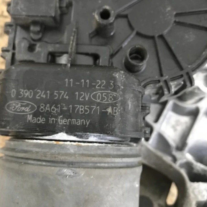 Ansamblu stergatoare / Ford Fiesta MK6 2012 / Caroserie, oglinzi si faruri