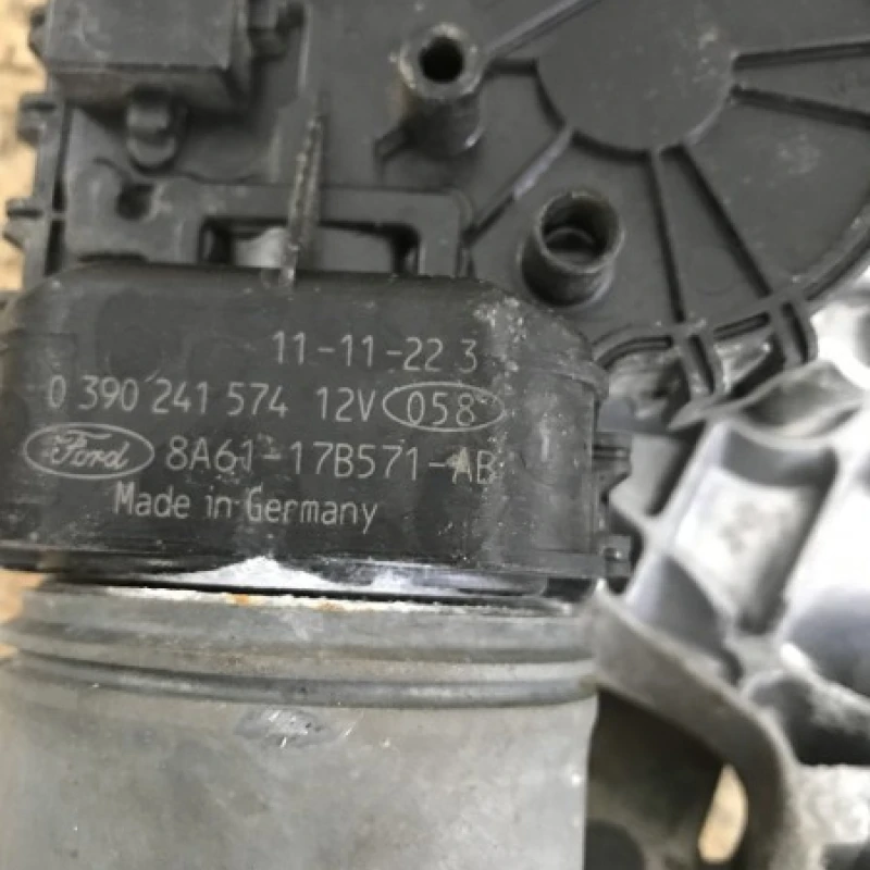 Ansamblu stergatoare / Ford Fiesta MK6 2012 / Caroserie, oglinzi si faruri
