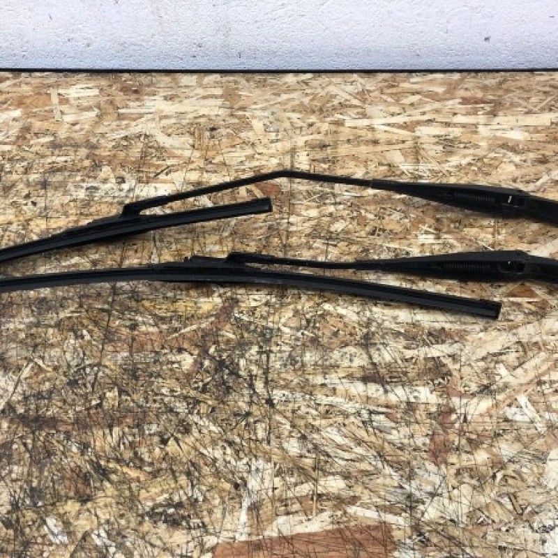 Brate stergatoare / Ford Fiesta MK6 2012 / Consumabile si accesorii