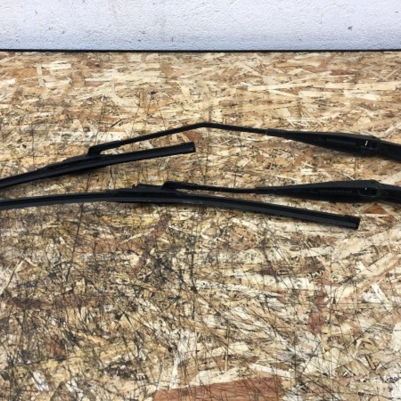 Brate stergatoare / Ford Fiesta MK6 2012 / Consumabile si accesorii