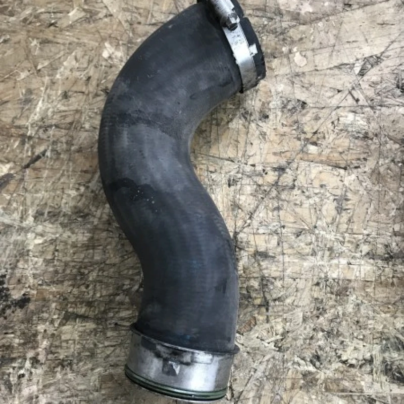 Tub intercooler / Volkswagen T5 Transporter 2012 / Motor, racire si evacuare