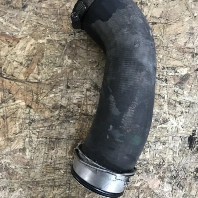 Tub intercooler / Volkswagen T5 Transporter 2012 / Motor, racire si evacuare
