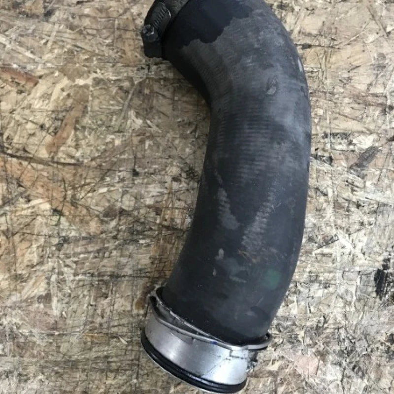 Tub intercooler / Volkswagen T5 Transporter 2012 / Motor, racire si evacuare