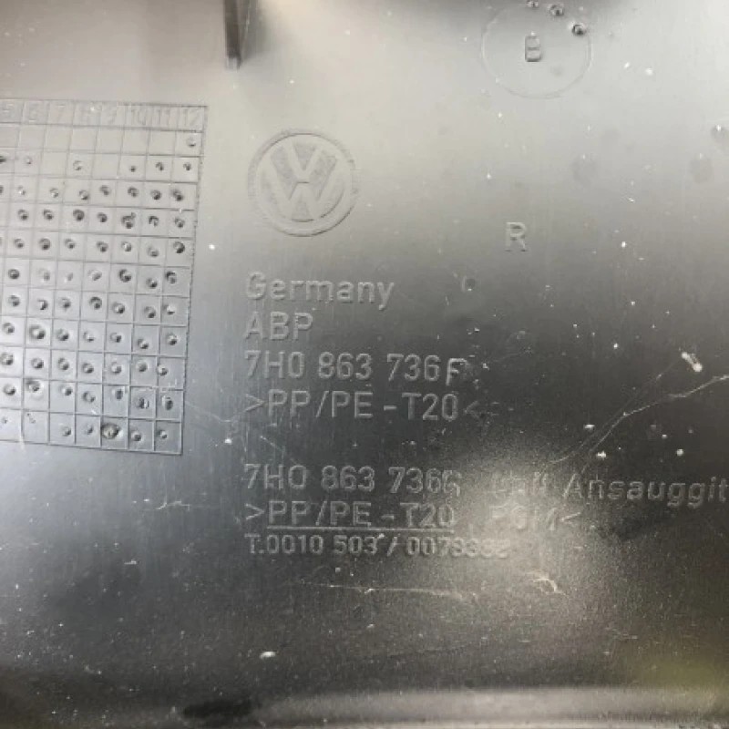 Treapta usa fata dreapta / Volkswagen T5 Transporter 2012 / Caroserie, oglinzi si faruri