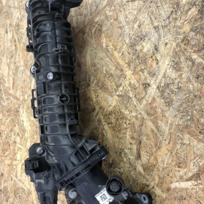 Galerie de admisie cu motor / BMW Seria 3 E90 2011 / Motor, racire si evacuare