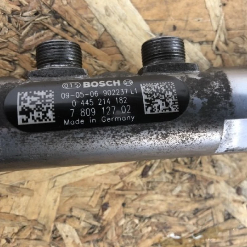 Rampa injectoare / BMW Seria 3 E90 2011 / Motor, racire si evacuare